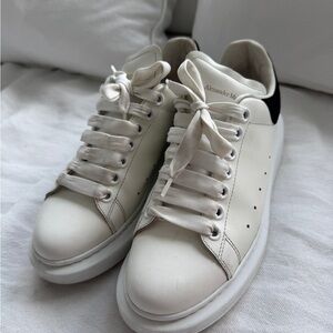Alexander McQueen Cream and Black Lace-Up Sneakers